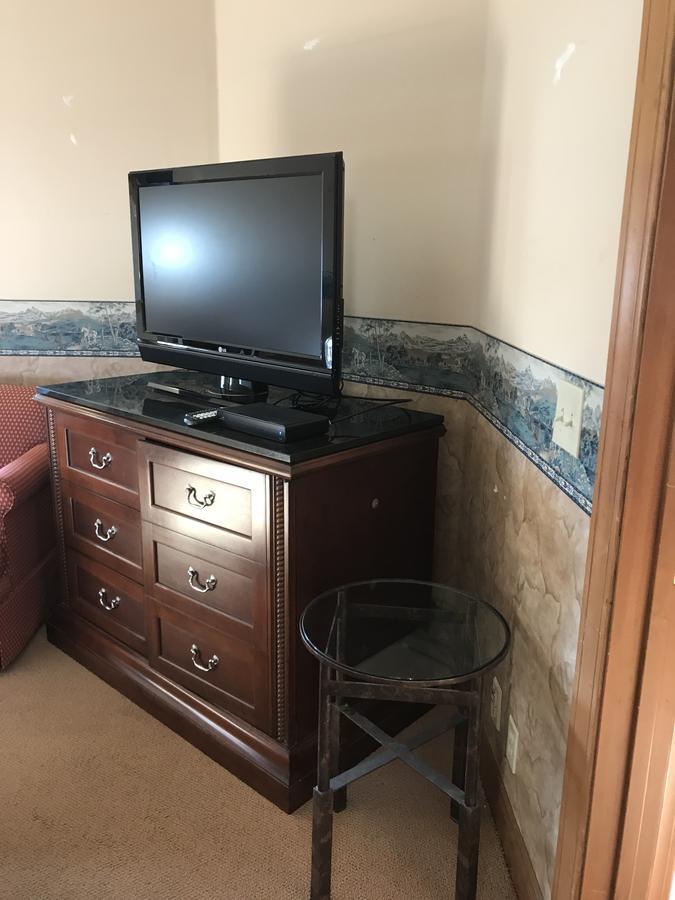 Nirvana Inn & Grill エレンズバーグ エクステリア 写真