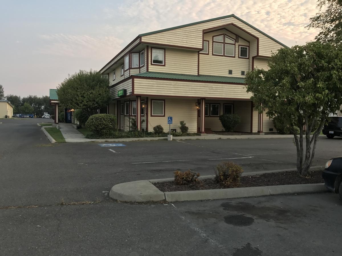 Nirvana Inn & Grill エレンズバーグ エクステリア 写真